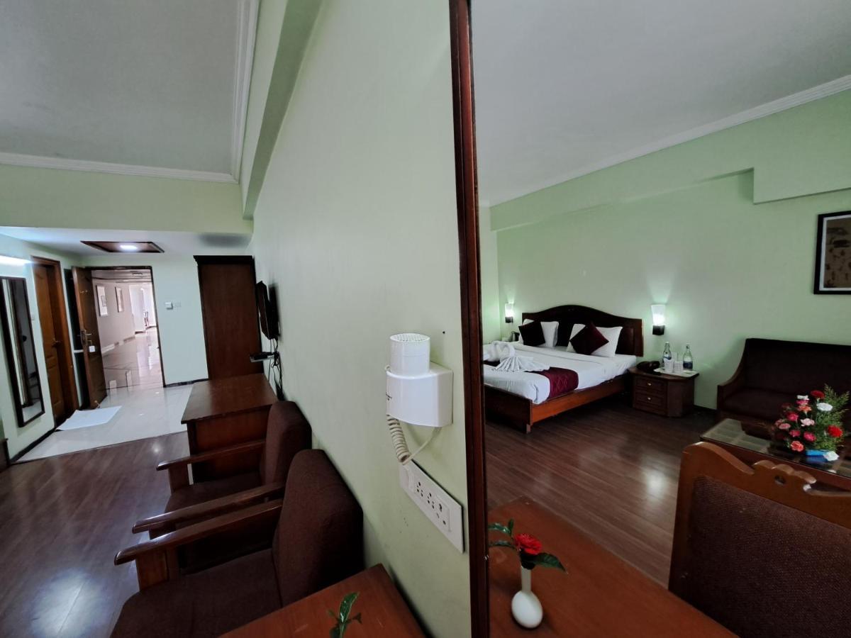 Hotel Preethi Classic Towers Утакаманд Экстерьер фото