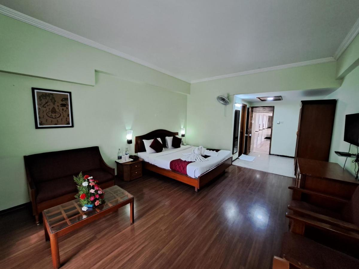 Hotel Preethi Classic Towers Утакаманд Экстерьер фото