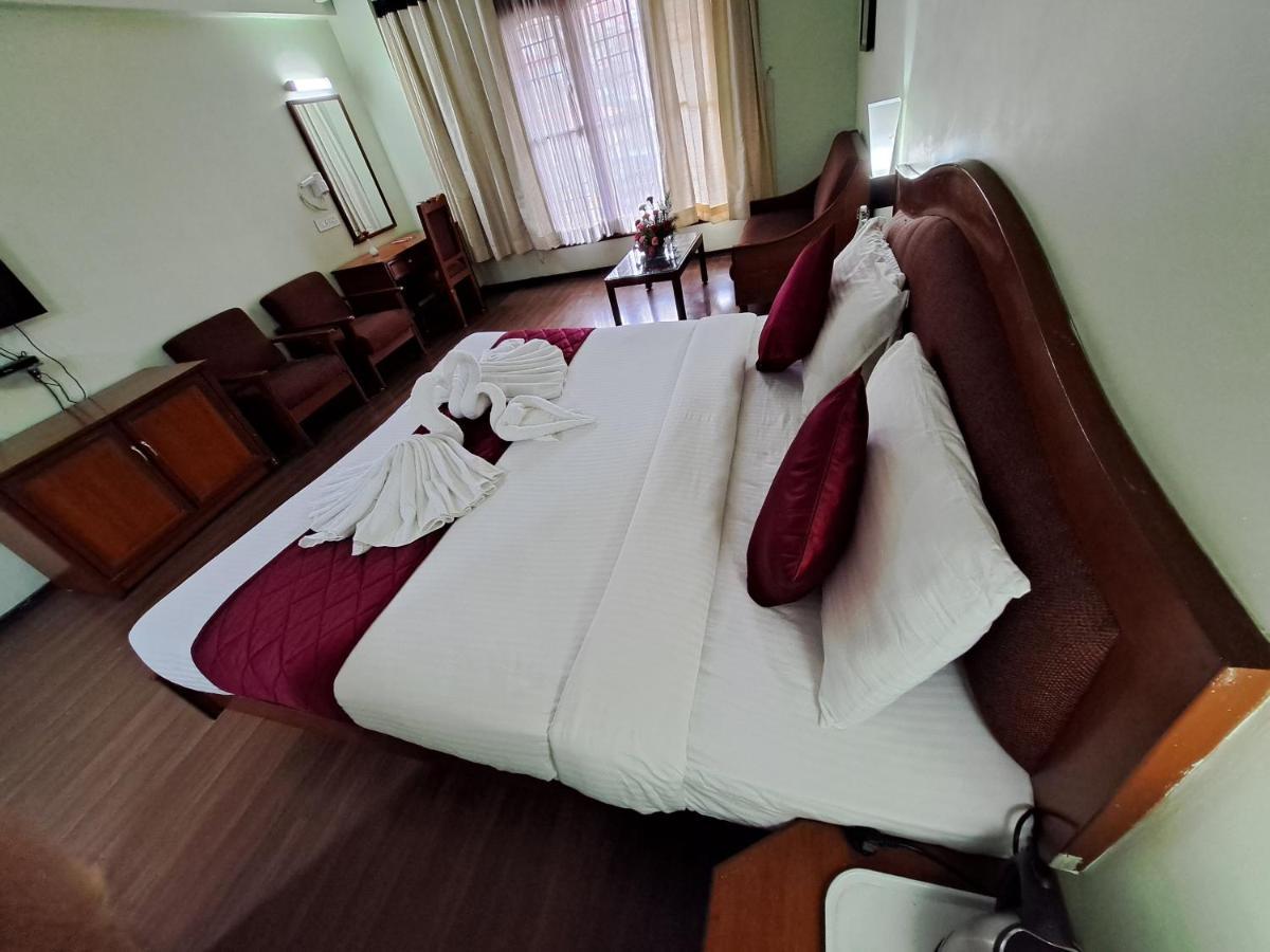 Hotel Preethi Classic Towers Утакаманд Экстерьер фото
