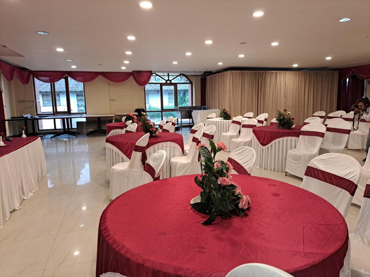 Hotel Preethi Classic Towers Утакаманд Экстерьер фото